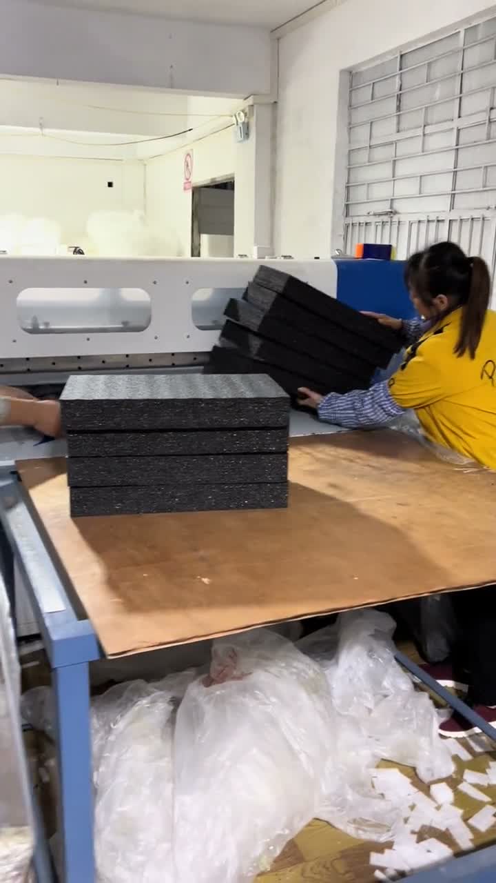 Cross-and-longitudinal slitting machine with cut sheets and operator handling