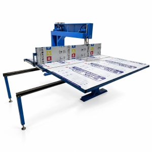 Vertical cutting machine with table rails