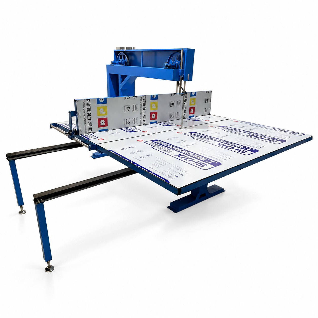 Vertical cutting machine with table rails
