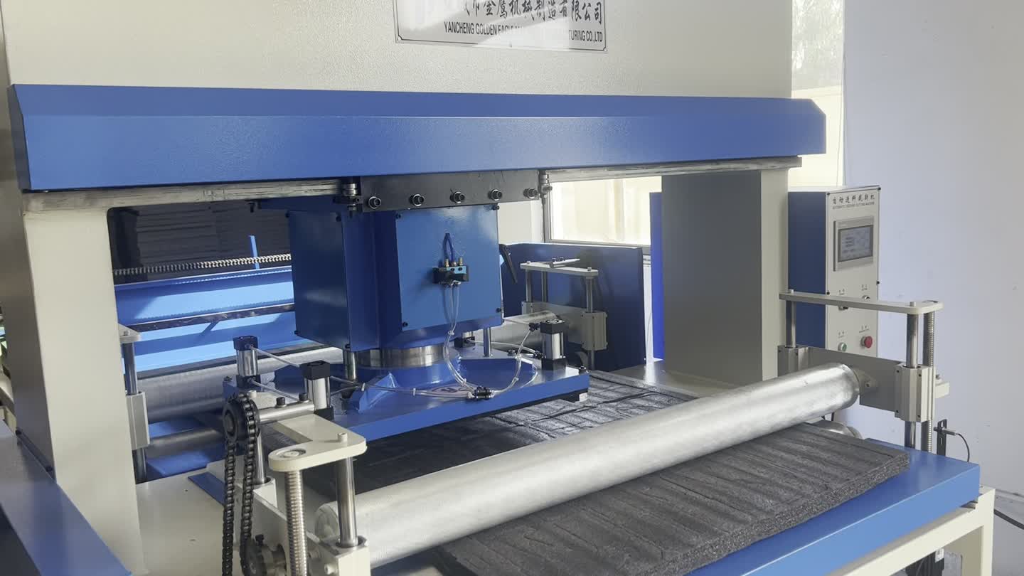 Roller-fed traveling-head die cutting machine processing EPE foam